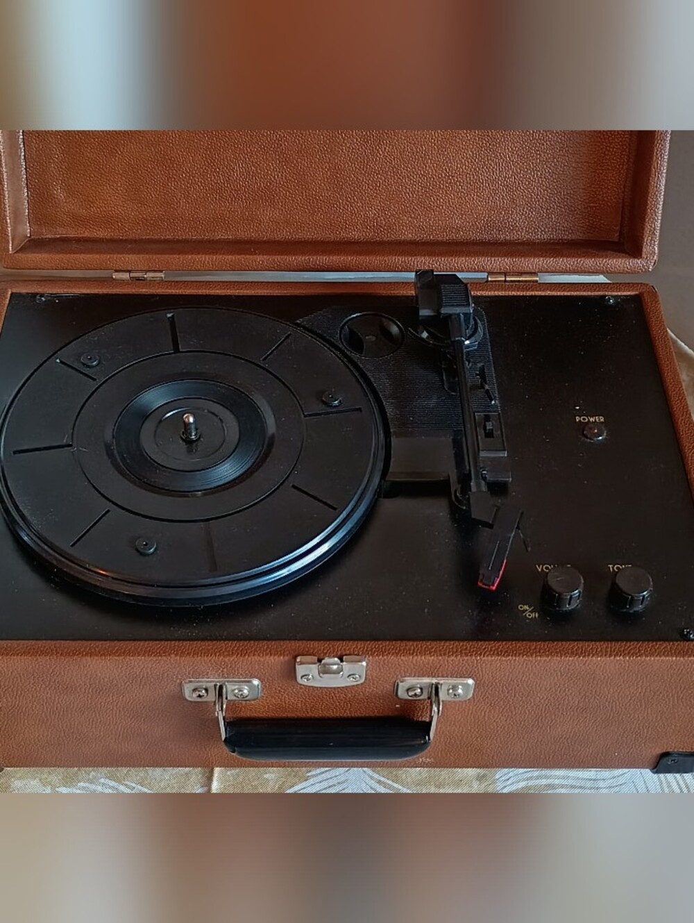 New Crosley Model CR 49 -TA - Picture 3 of 11